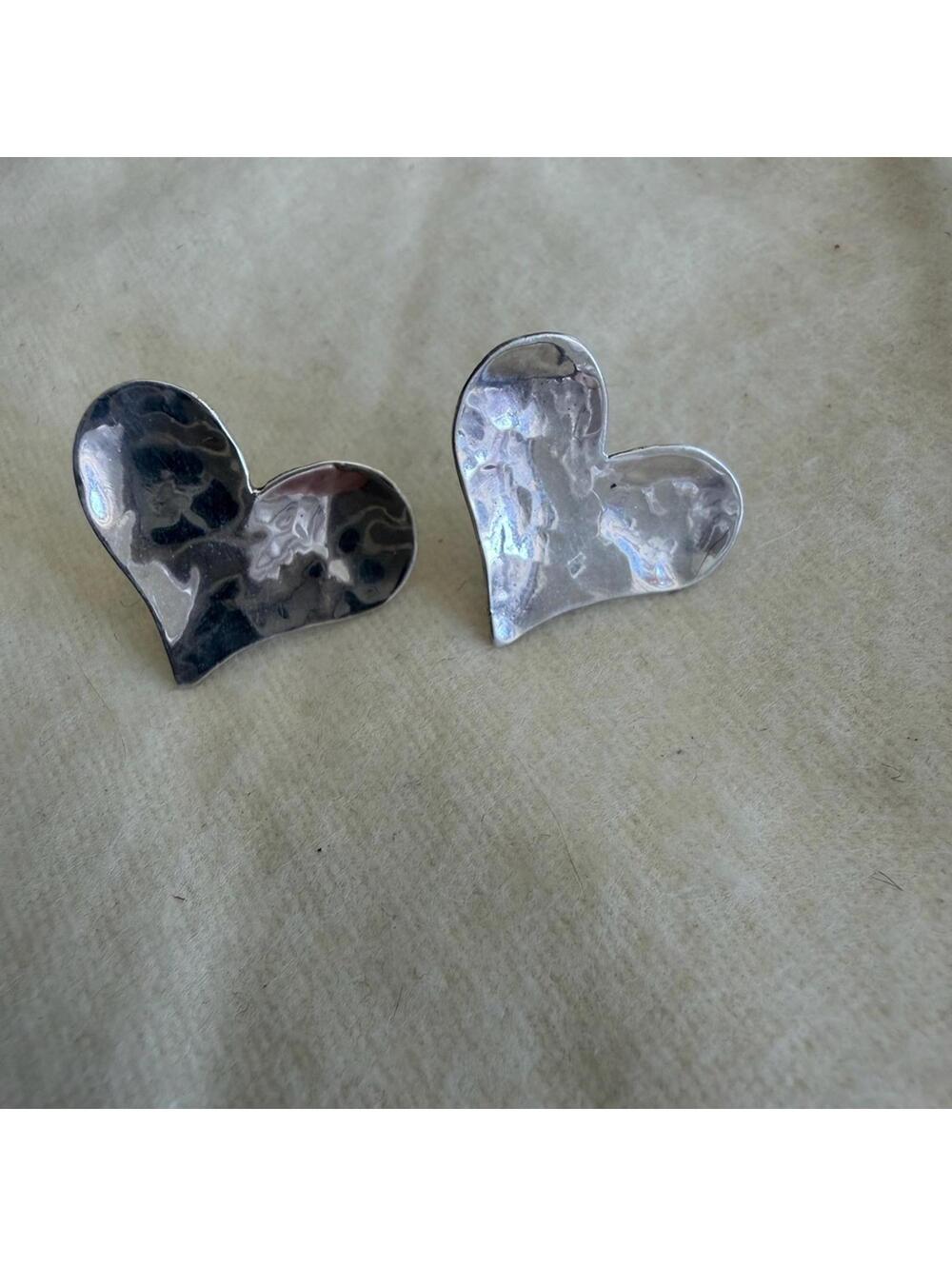 Hammered 925 Sterling Silver Heart Stud Earrings